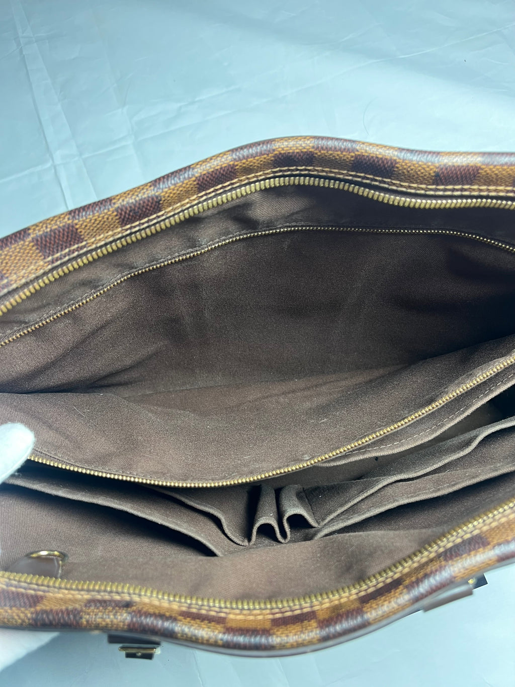 Louis Vuitton Damier Document Voyage