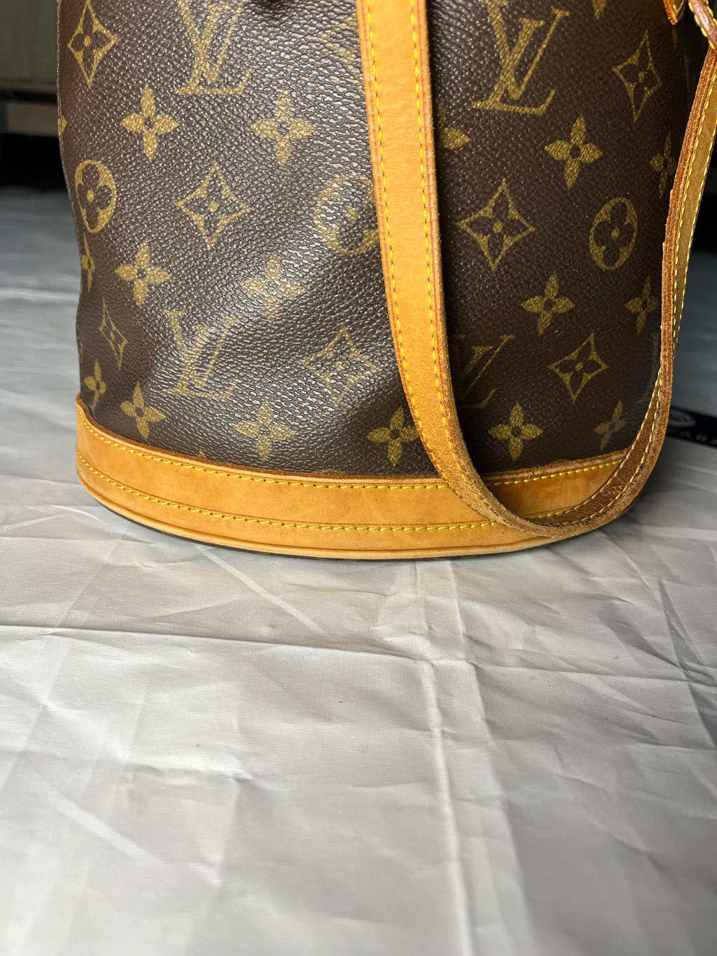 Louis Vuitton Bucket Mini