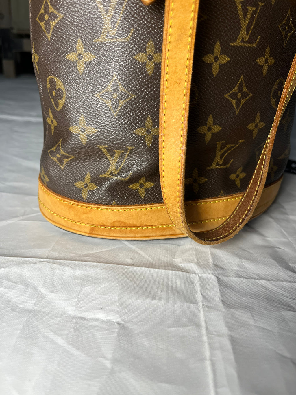 Louis Vuitton Bucket Mini