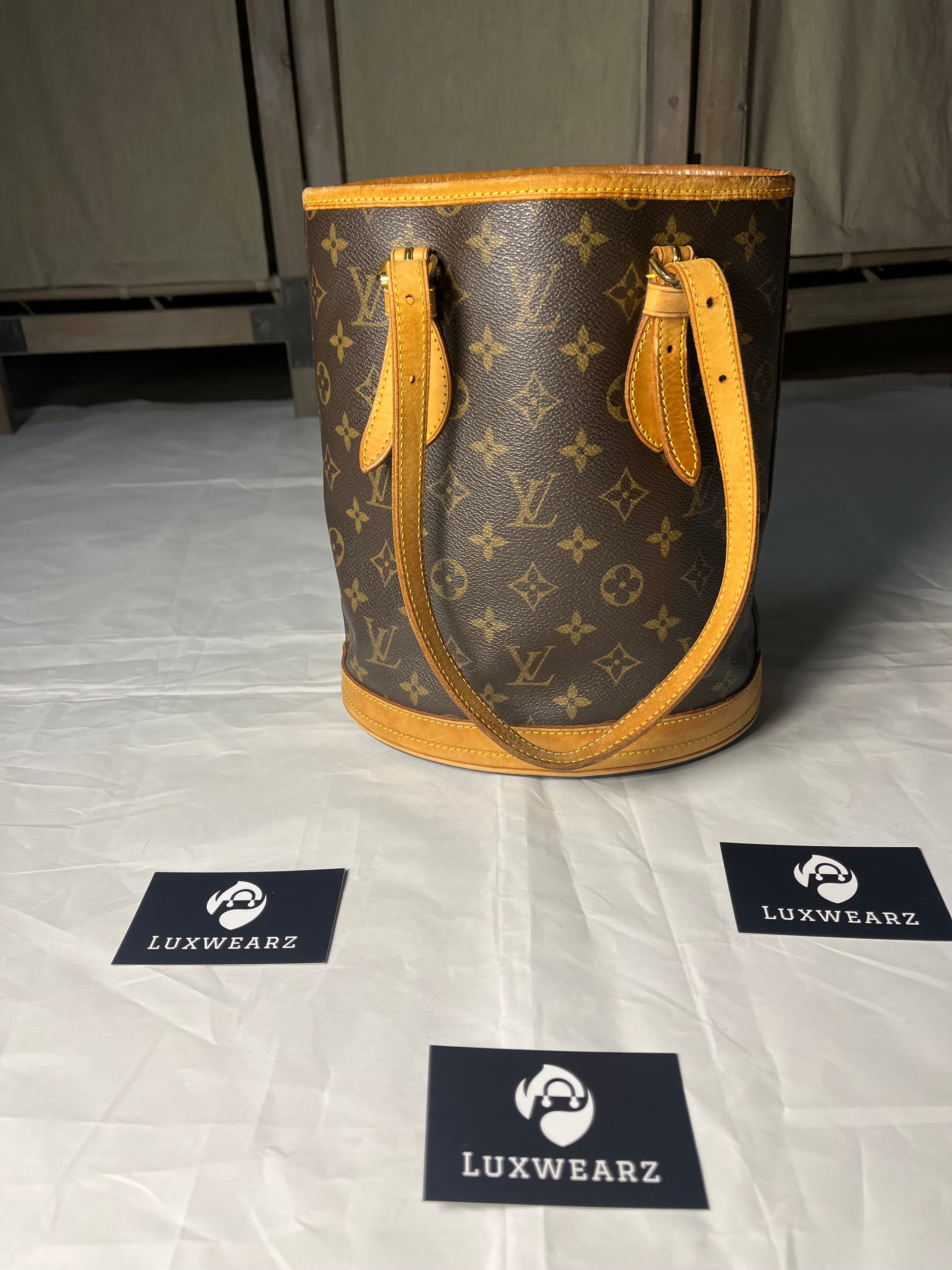 Louis Vuitton Bucket Mini