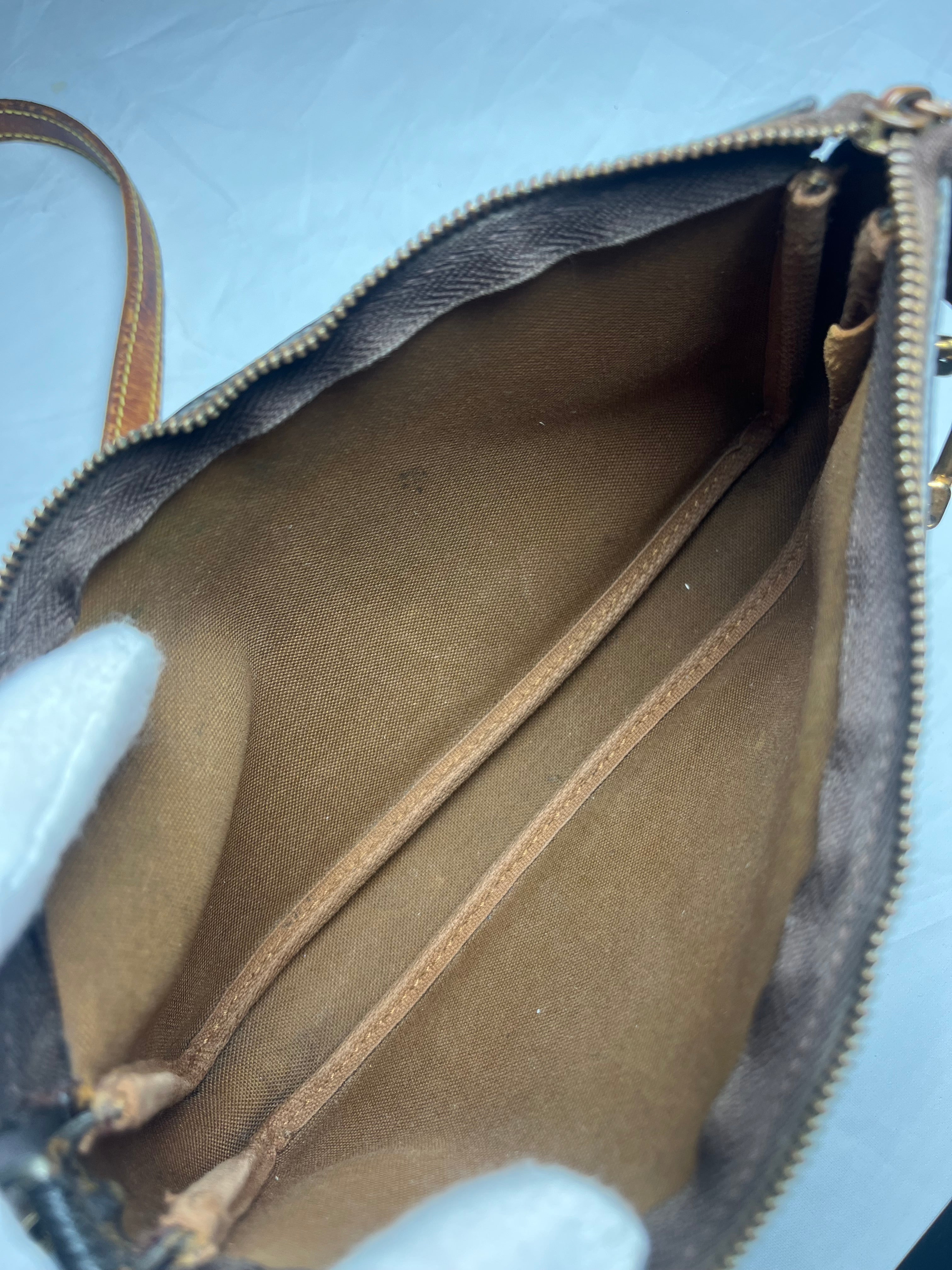 Louis Vuitton Pochette