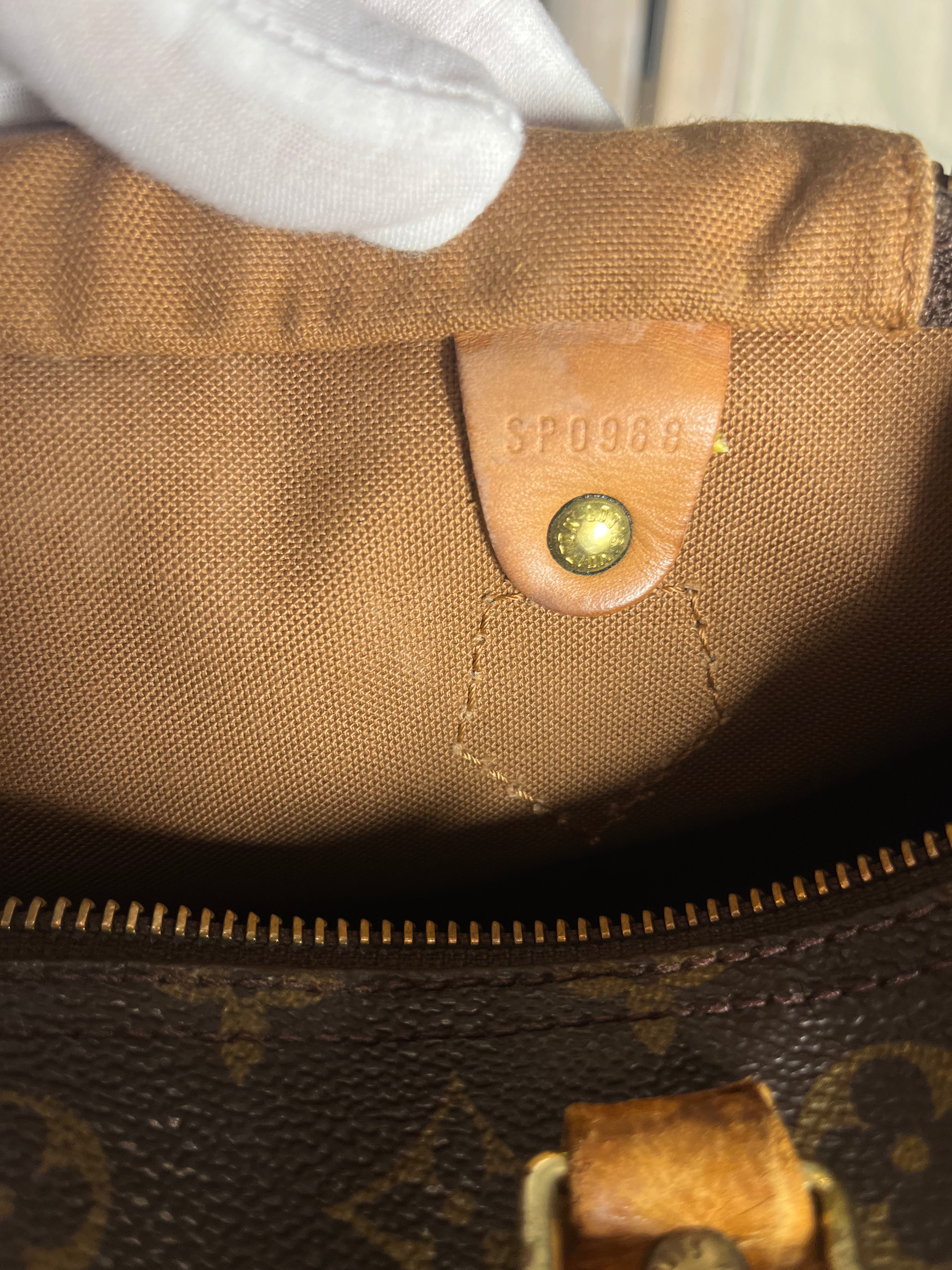 Louis Vuitton Speedy 30