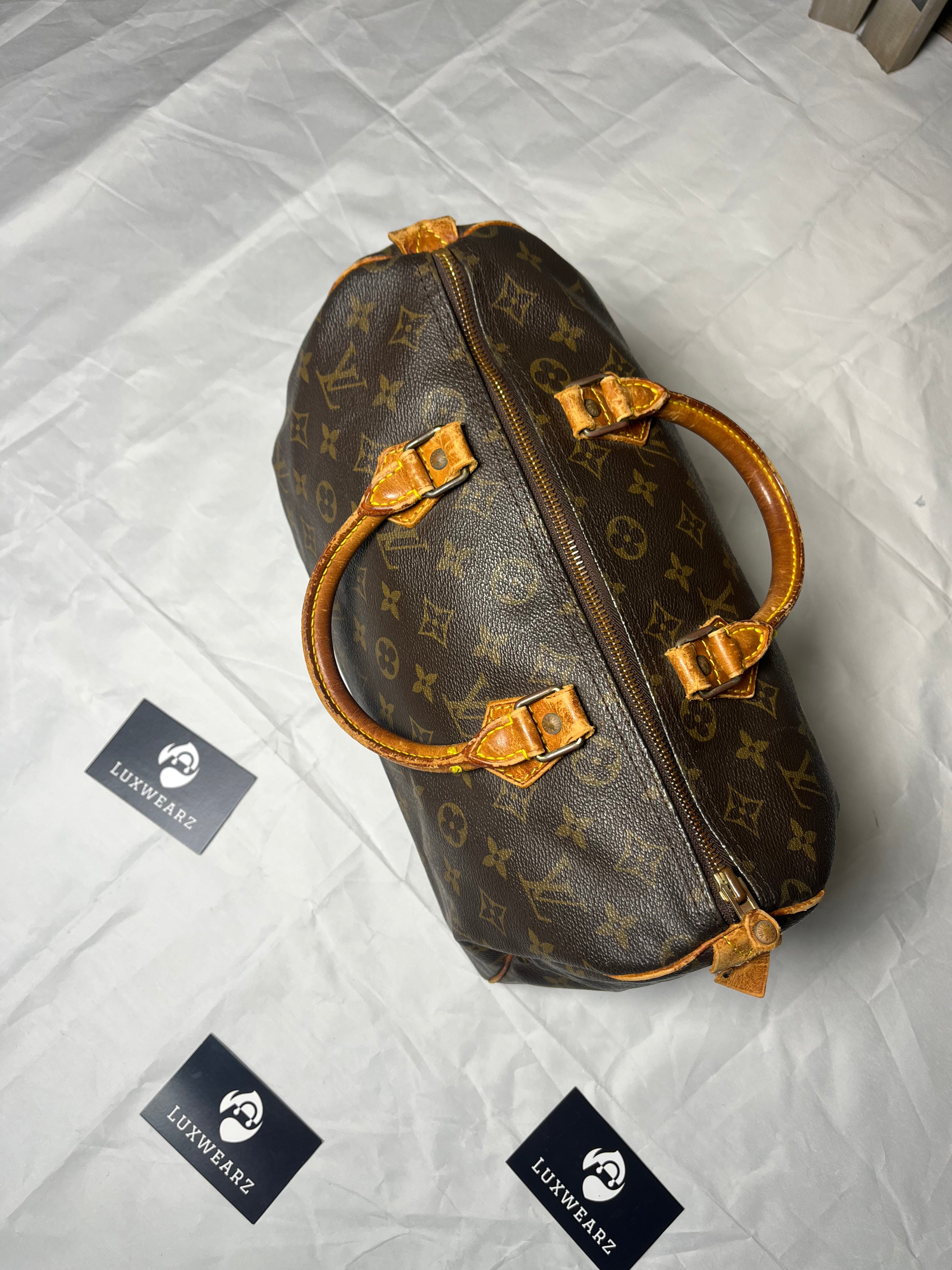 Louis Vuitton Speedy 30